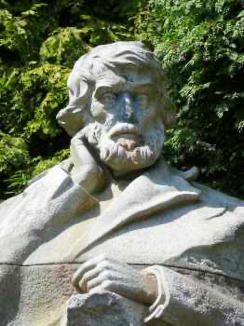 Statue of Thomas Carlyle