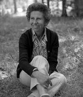 Pictures of Emma Castelnuovo - MacTutor History of Mathematics