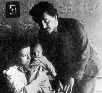 With his wife Mileva and first son Hans Albert in 1904
 