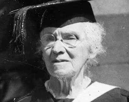 Flora Philip in 1943 at an Edinburgh University ceremony marking 50 years from when she graduated