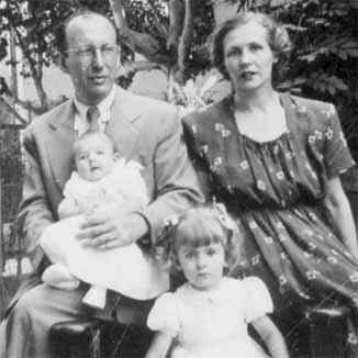 Santaló with his family
 