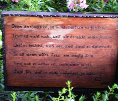 A poem by Schrödinger's grave